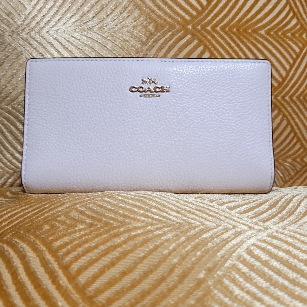 NWT Coach Long Zipper Wallet